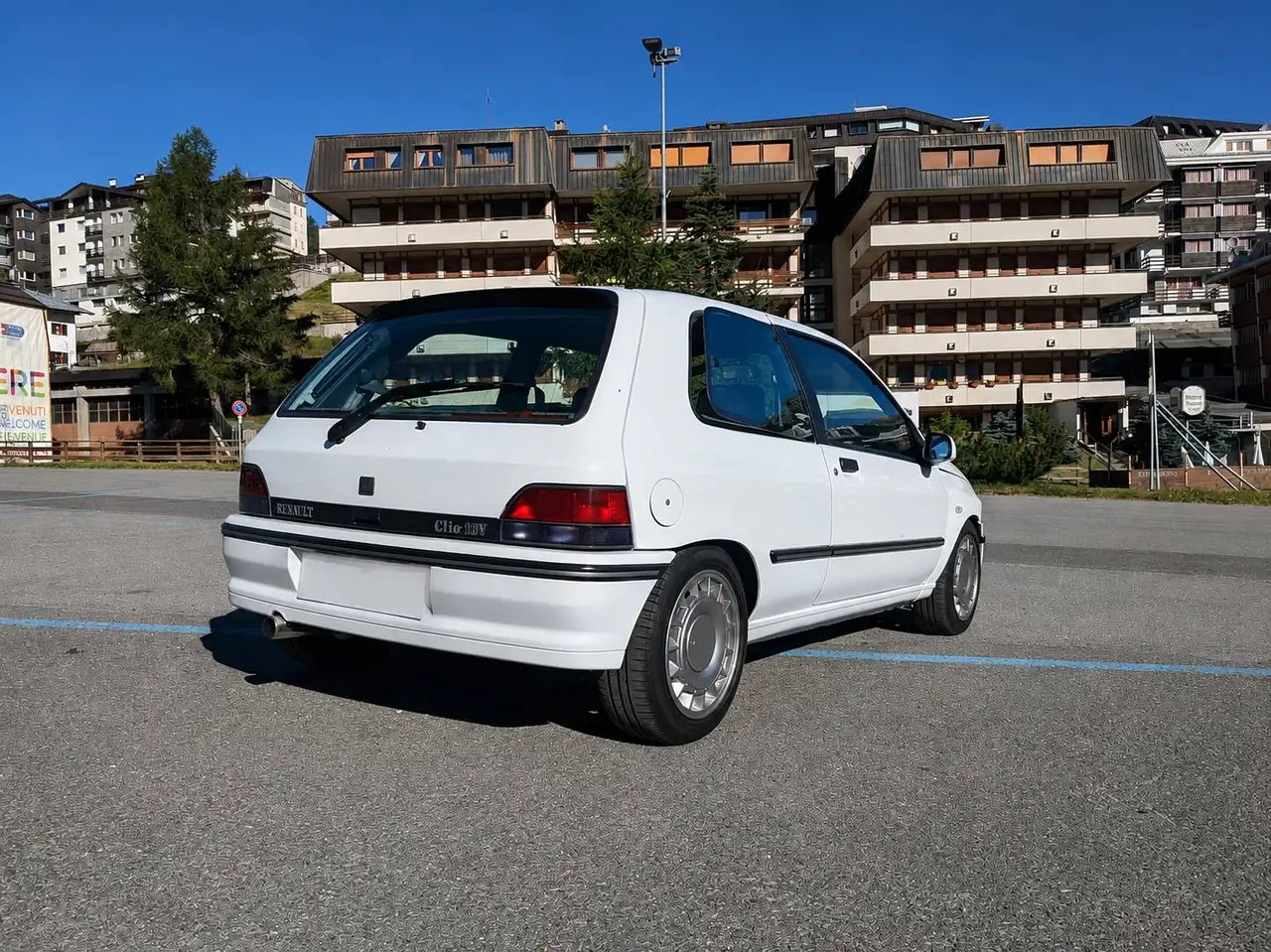 Renault Clio 3p 1.8 16v, foto 3