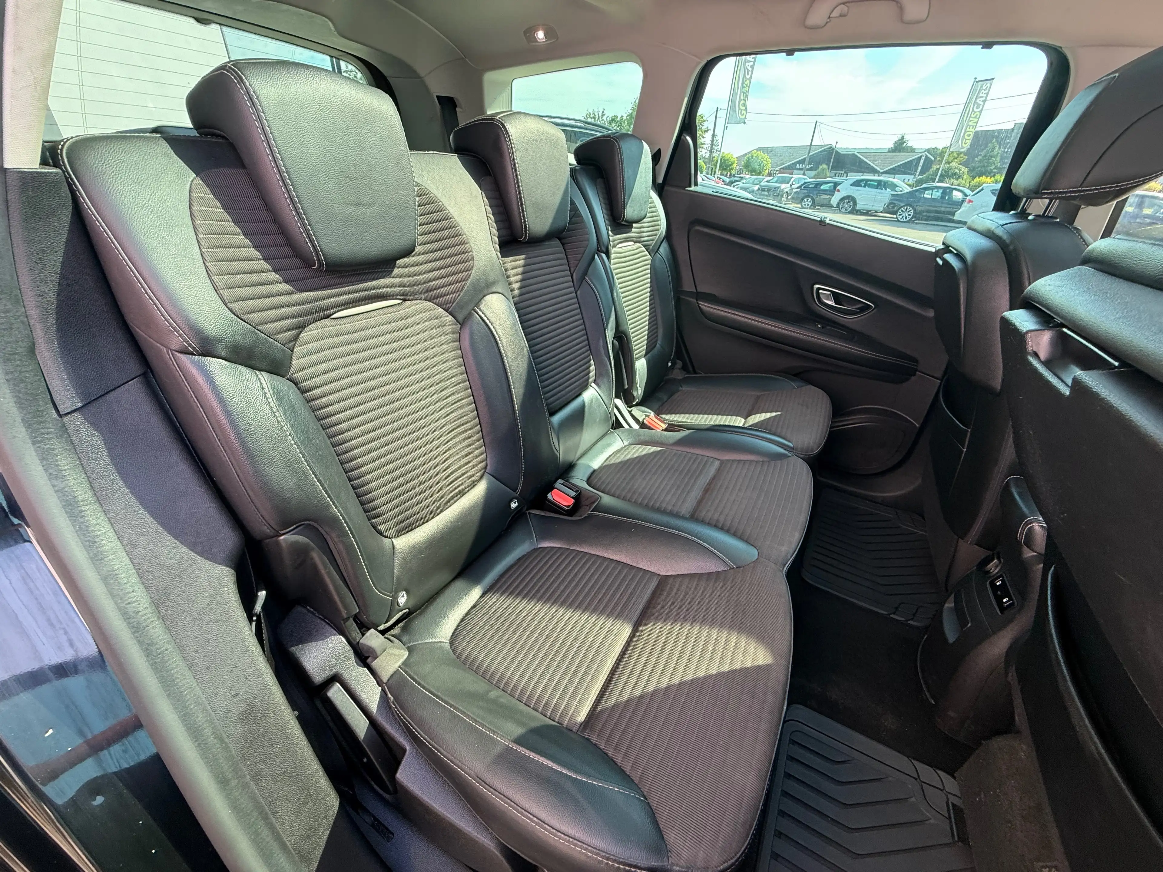 Renault Grand Scenic Grand Scénic 1.6dCi 7 PLACES,CRUISE,GPS,CLIM,CAMÉRA… — photo 8