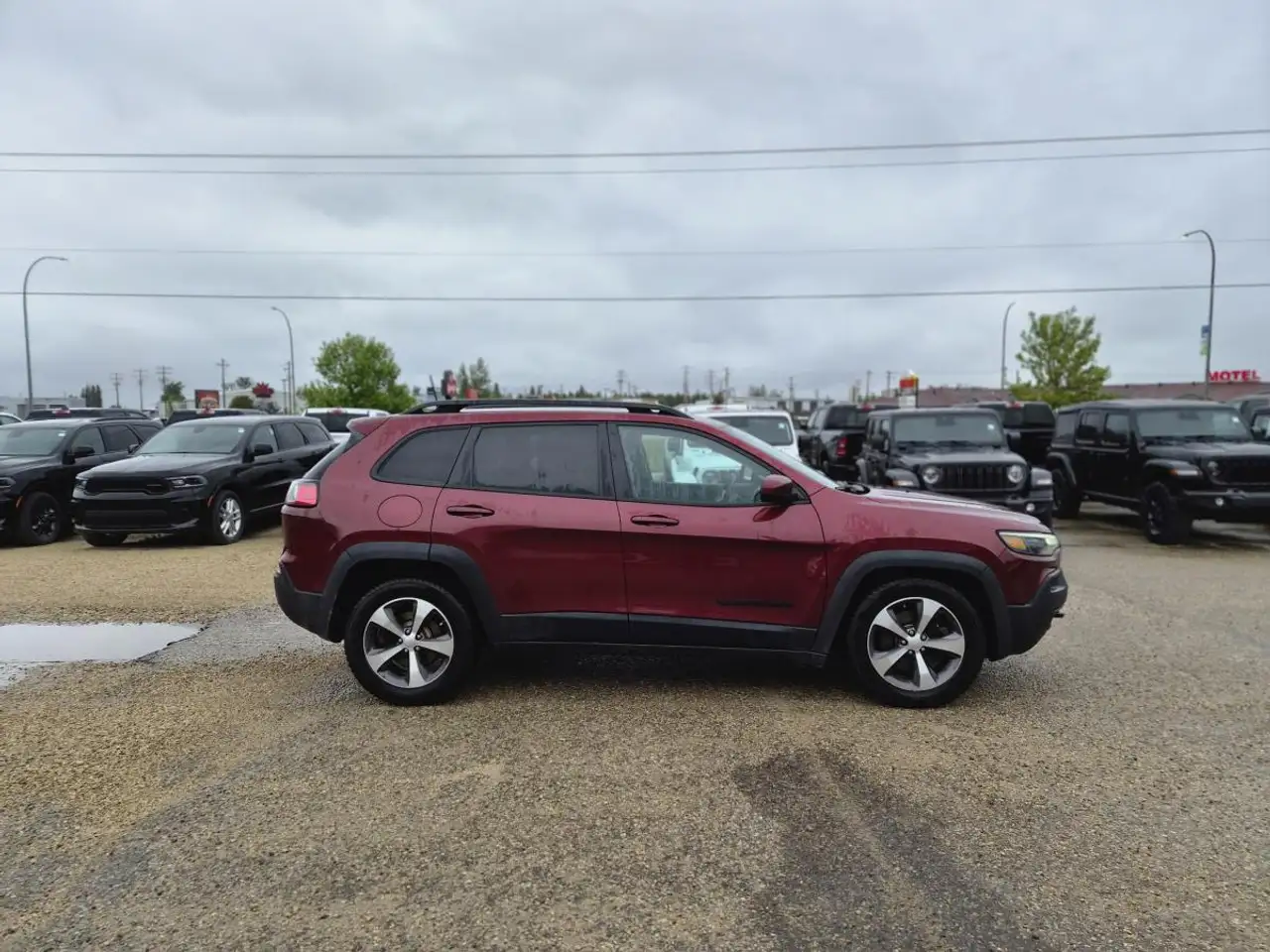 Jeep Cherokee снимка Jeep Cherokee