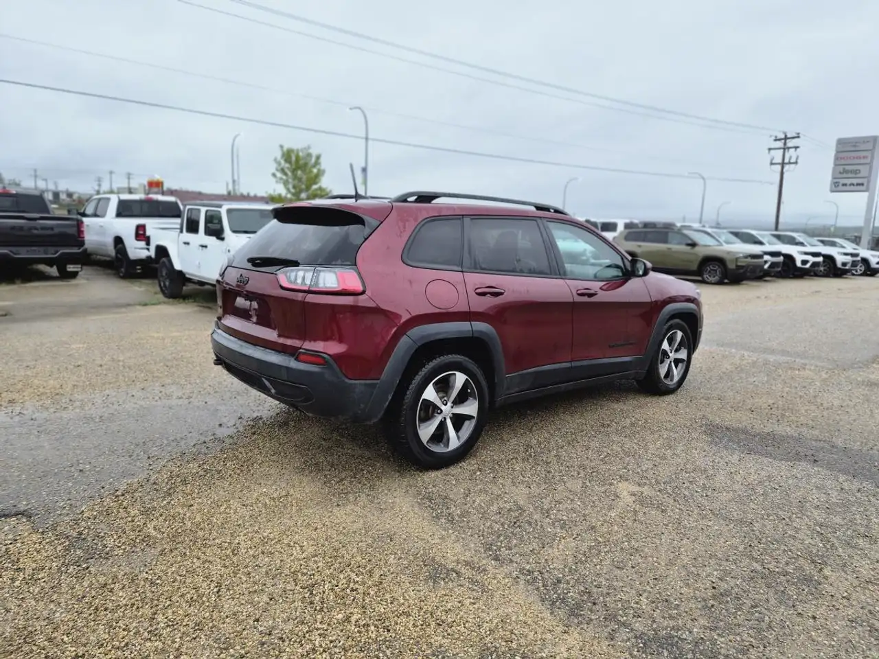 Jeep Cherokee снимка Jeep Cherokee