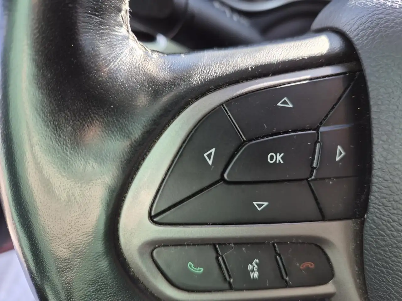 Jeep Cherokee снимка Jeep Cherokee