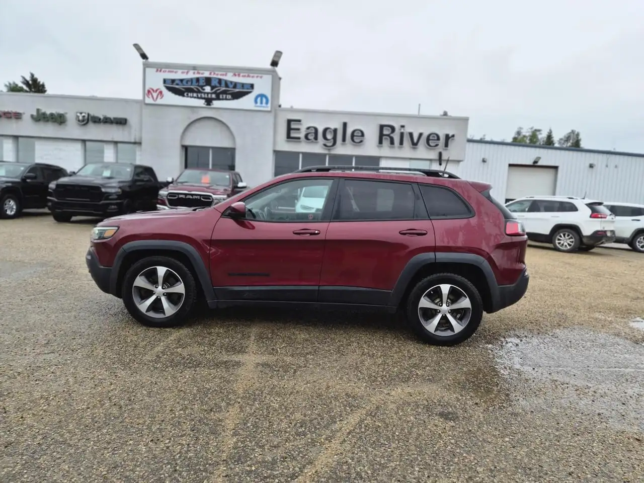Jeep Cherokee снимка Jeep Cherokee