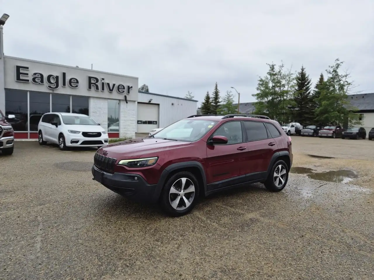 Jeep Cherokee снимка Jeep Cherokee
