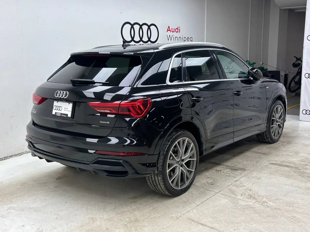 Audi Q3 снимка Audi Q3