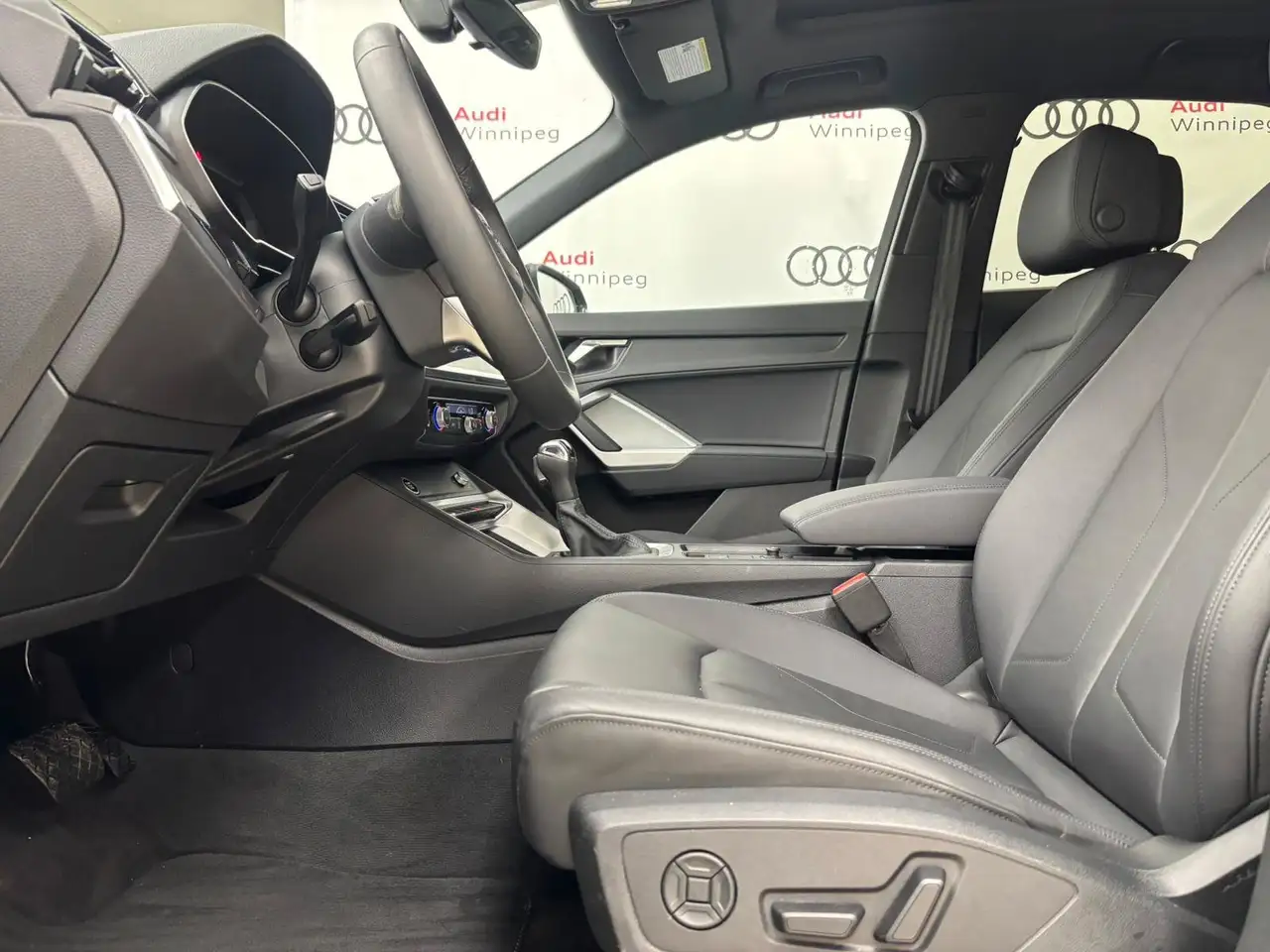 Audi Q3 снимка Audi Q3