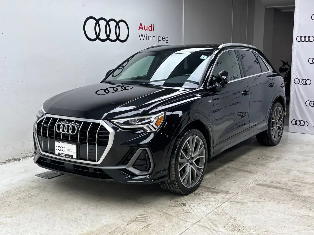 Audi Q3 снимка Audi Q3