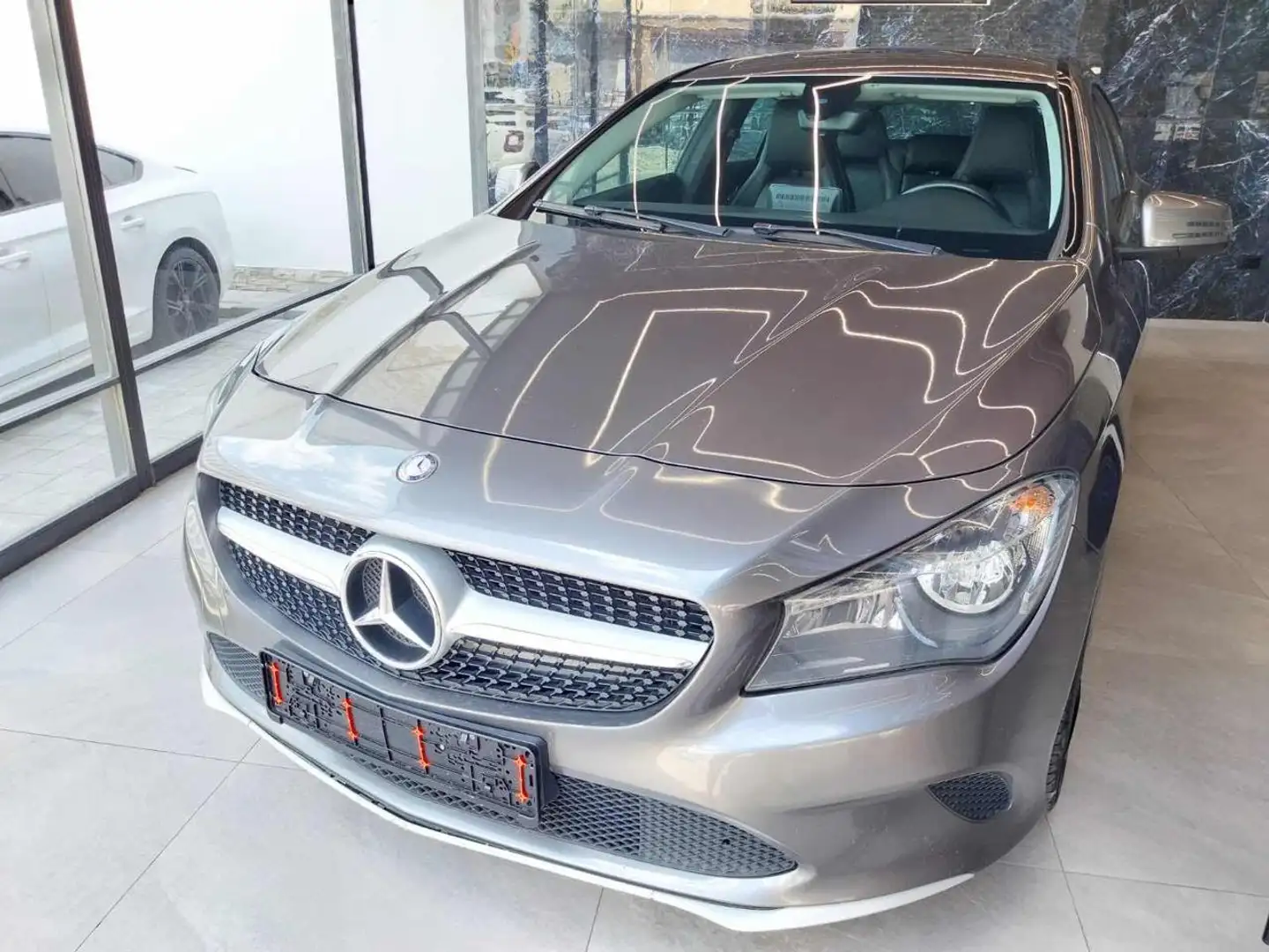 Mercedes-Benz CLA 180 d Automatic (Garanzia 12 Mesi) Grigio - 2