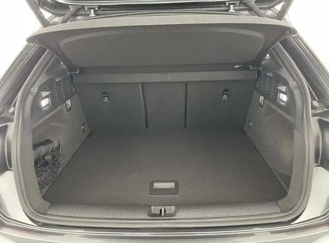 Audi Q2 view 7