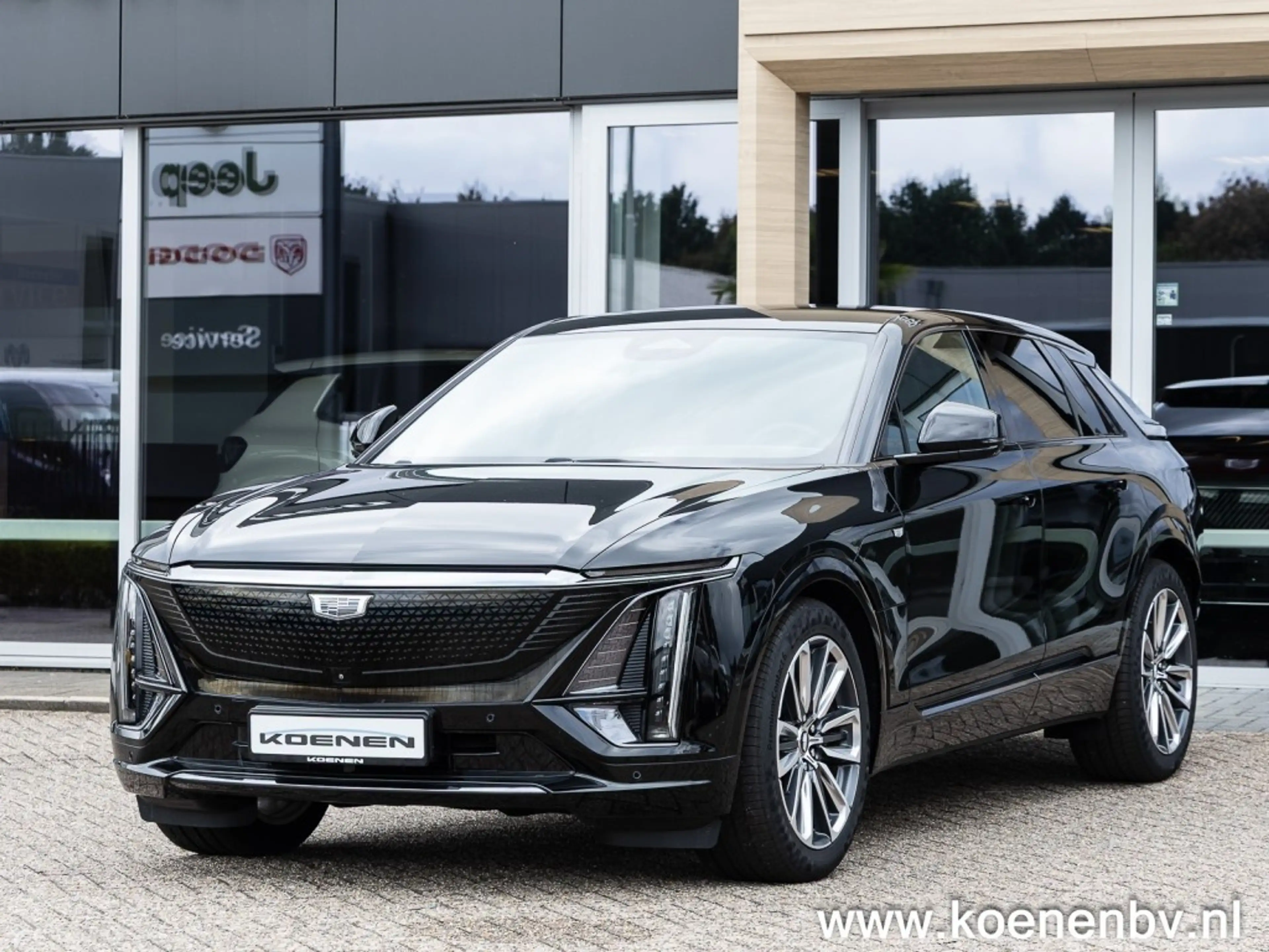 Cadillac Lyriq Sport Level 3 600 E4 AWD 528PK EV/ 530 KM WLTP Act — photo 3