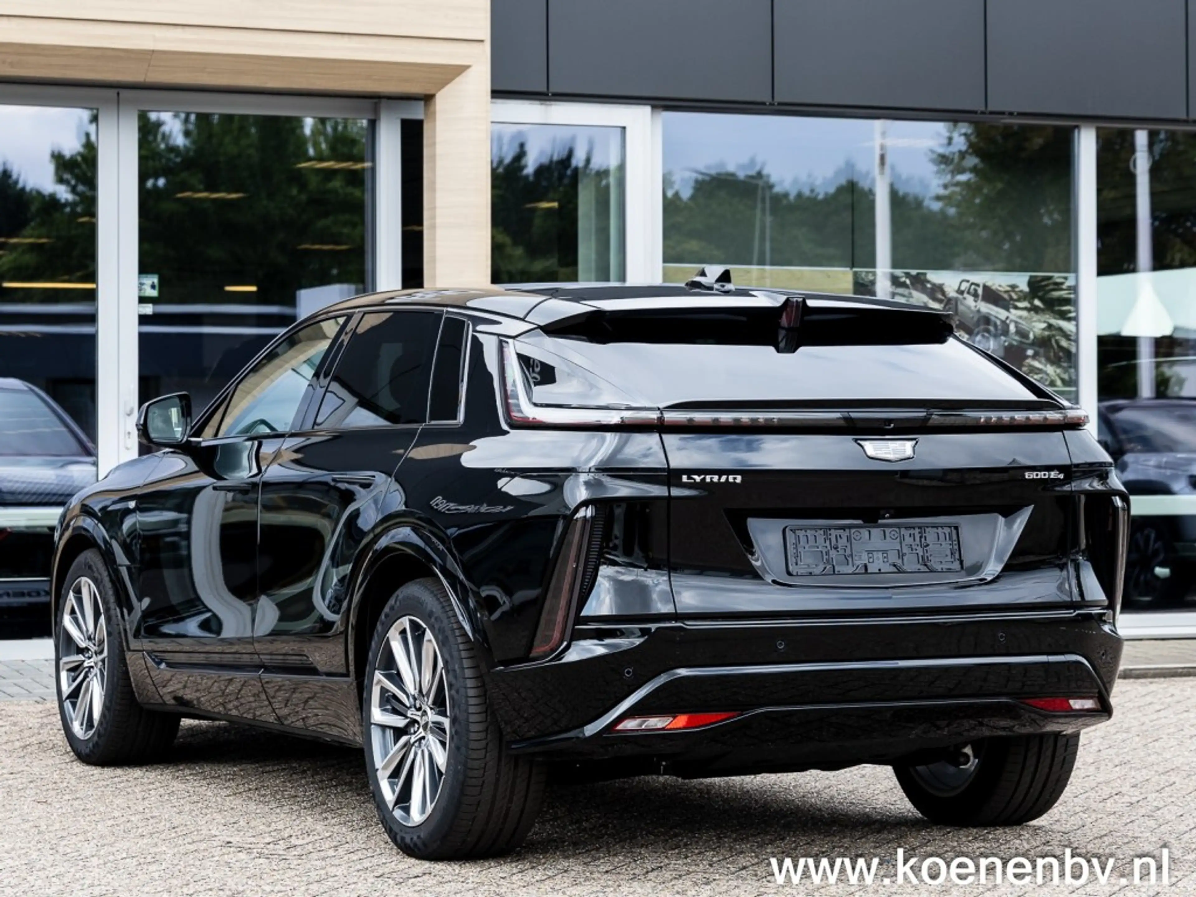 Cadillac Lyriq Sport Level 3 600 E4 AWD 528PK EV/ 530 KM WLTP Act — photo 10