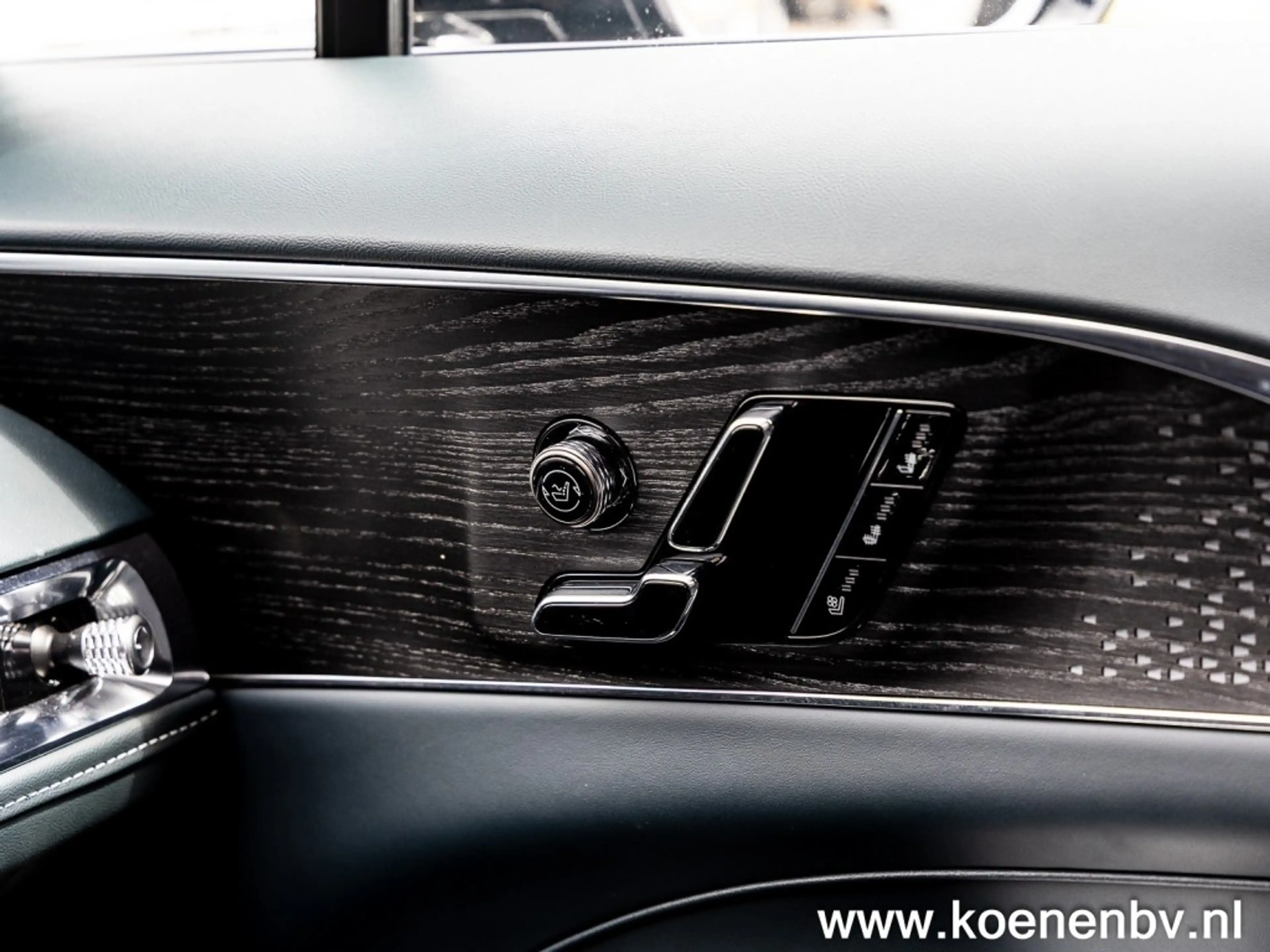 Cadillac Lyriq Sport Level 3 600 E4 AWD 528PK EV/ 530 KM WLTP Act — photo 21