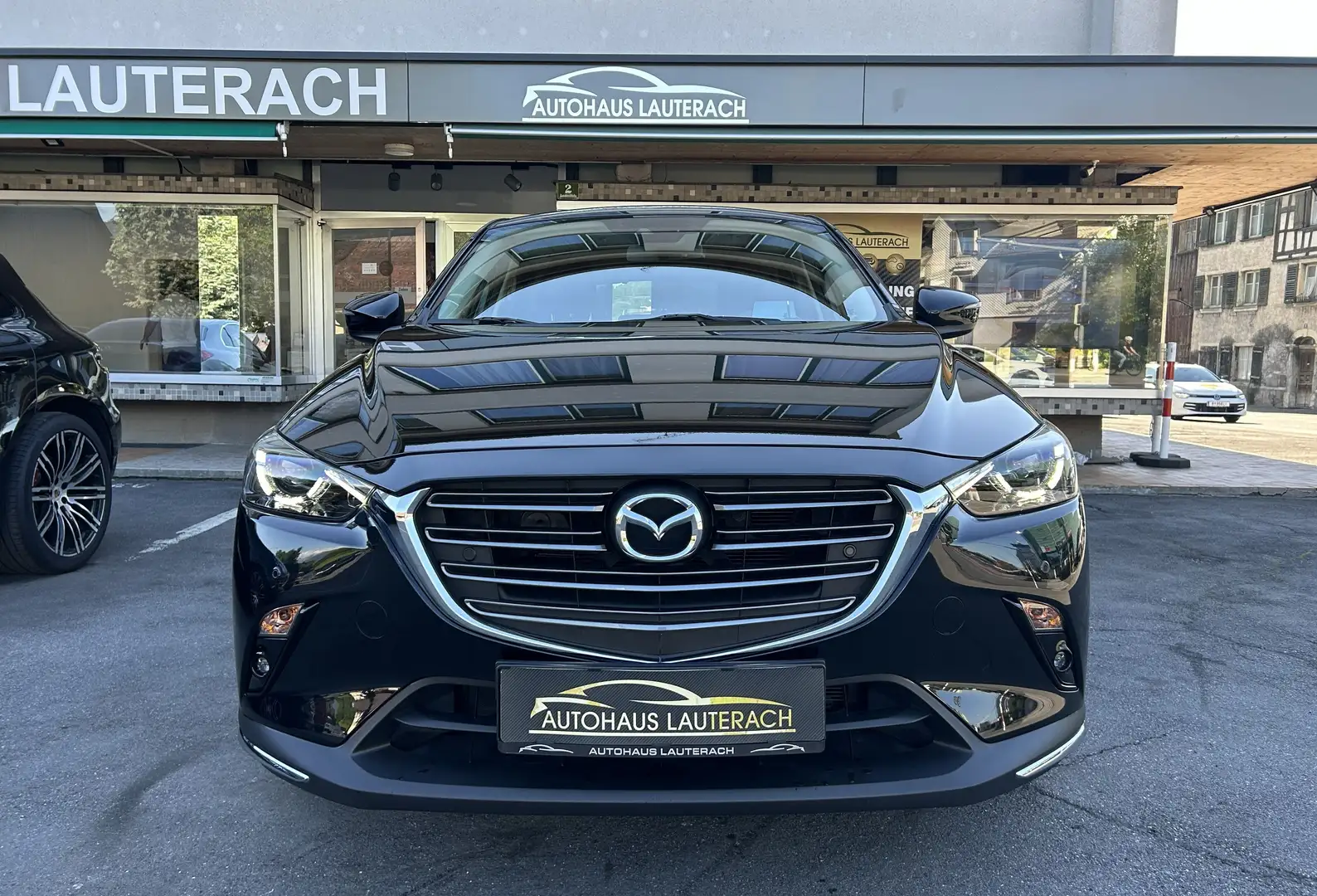 Mazda CX-3 Exclusive-Line Automatik *KAMERA *NAVI *APP *LED Schwarz - 2