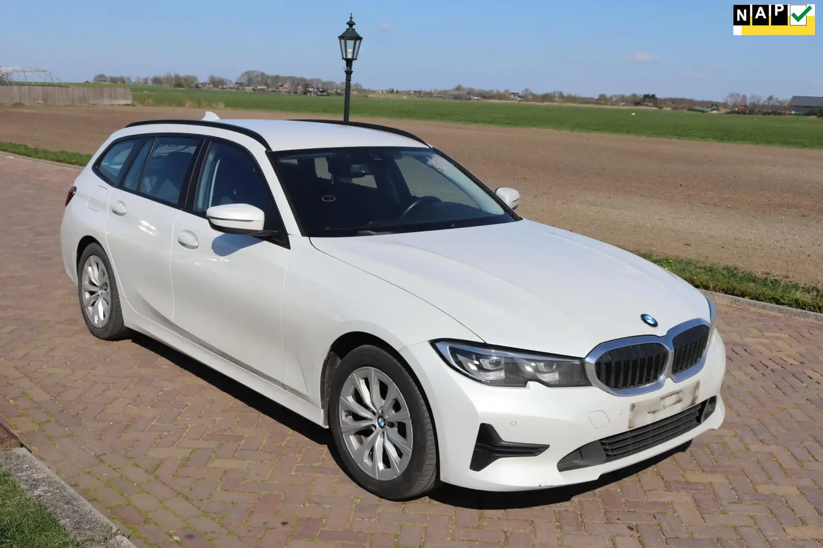BMW 318 3-serie Touring 318d AUT LEATHER NAVI CLIMA ** 119 Wit - 1