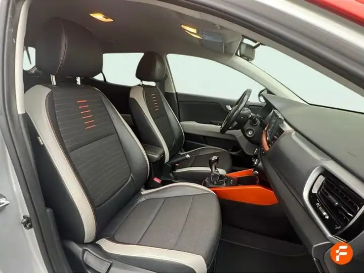 Kia Stonic 2019, foto 18