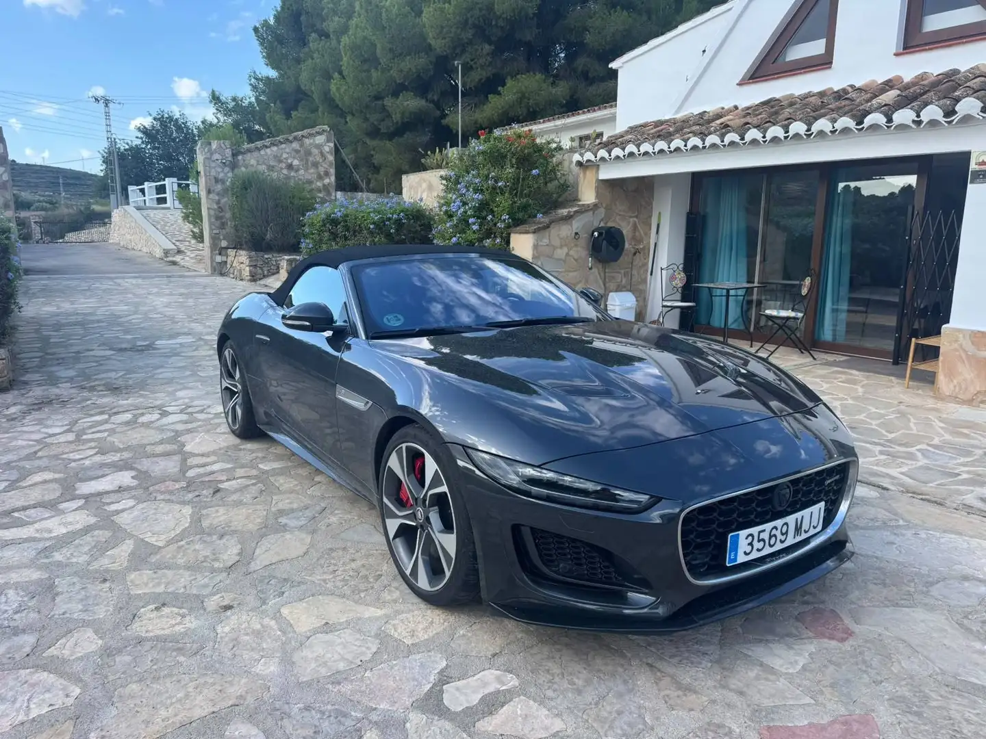 Jaguar F-Type F-Type Coupé 2.0 I4 R-Dynamic Aut. 300 R-Dynamic Gris - 1