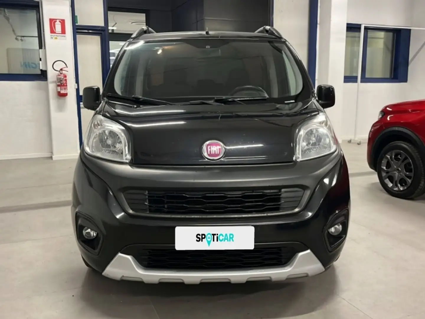Fiat Qubo - QUBO 1.3 MJT 80 CV Trekking Schwarz - 2