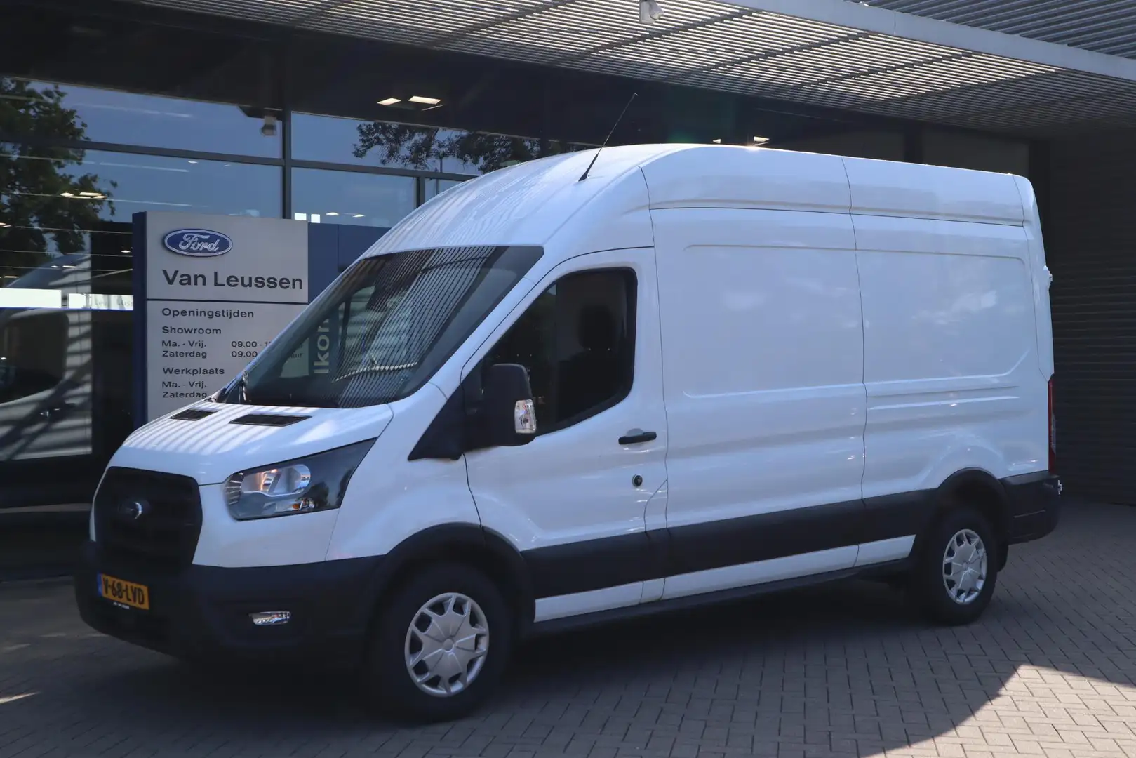Ford Transit 350 2.0 TDCI 130PK L3H3 Trend MHEV NAVI AIRCO 360° Wit - 1
