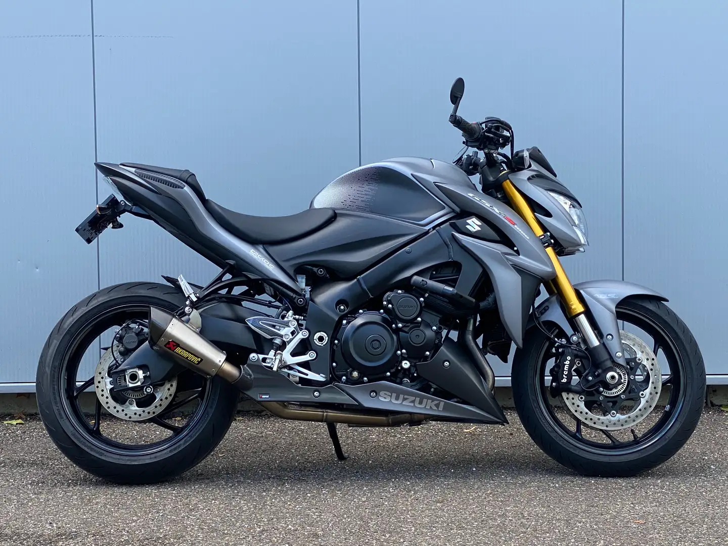 Suzuki GSX-S 1000 Akrapovic / 1ste eigenaar met historiek Gris - 1