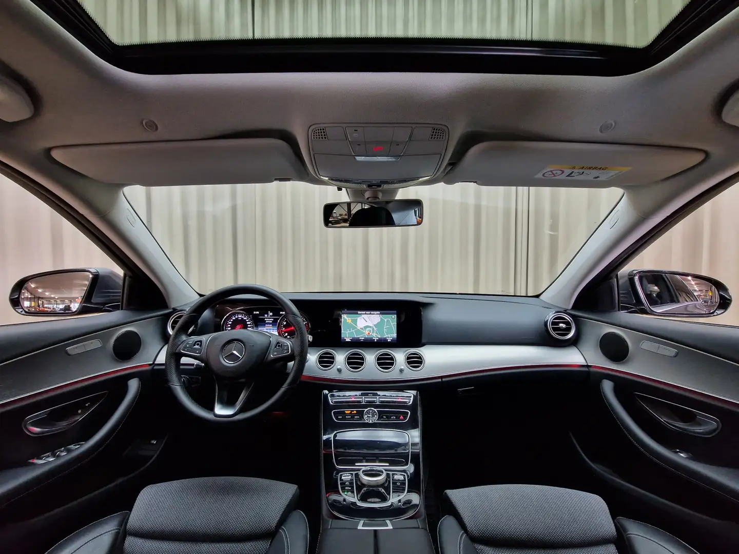 Mercedes-Benz E 200 Prestige Plus *Panoramadak* 1/2 Leder / Stoelverwa Grijs - 2