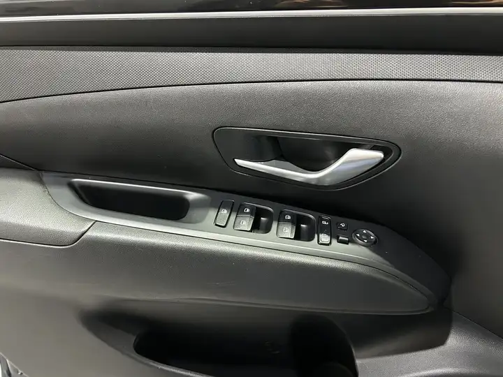 Hyundai Tucson 1.6 CRDI Maxx (2021) 2022, foto 19