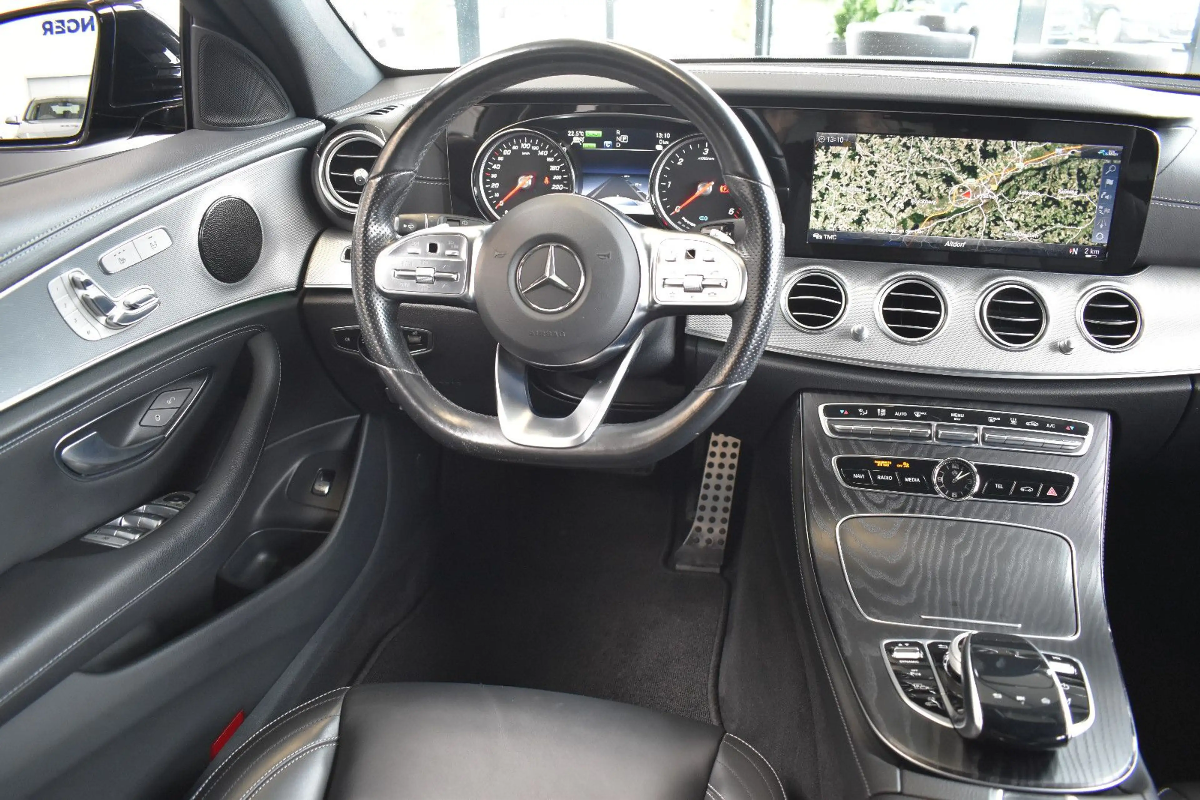 Mercedes-Benz E 300 de T 9G-tronic AMG-Line LED~Distron~Comand — photo 10