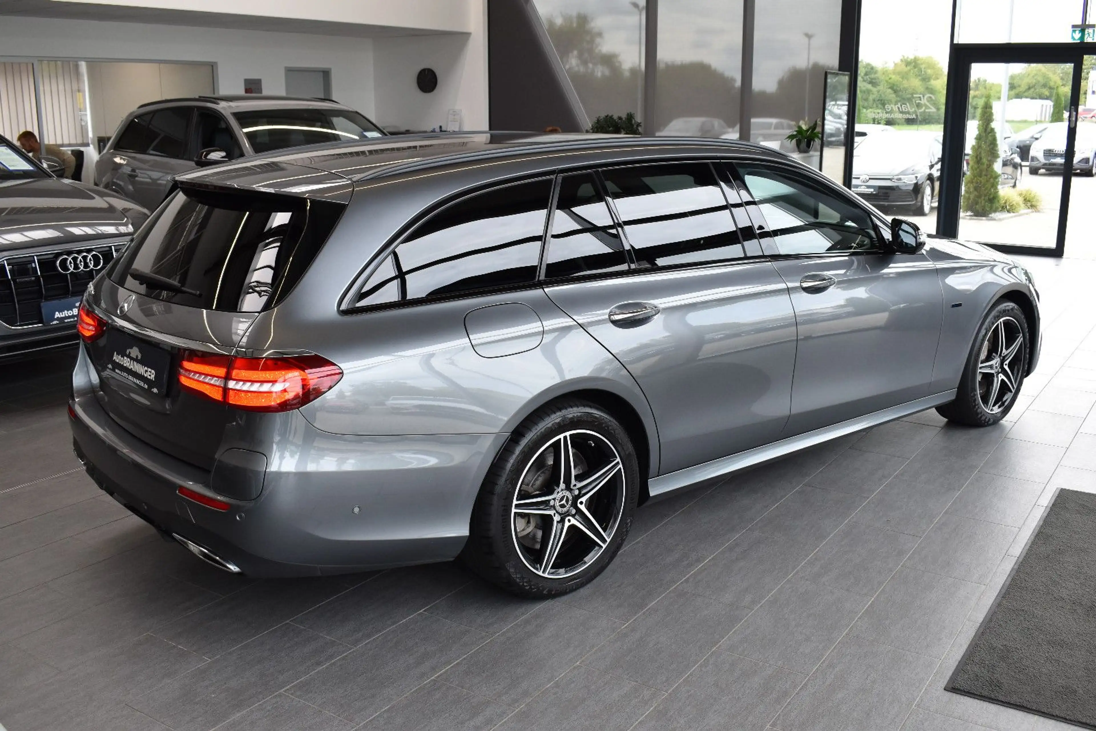 Mercedes-Benz E 300 de T 9G-tronic AMG-Line LED~Distron~Comand — photo 2