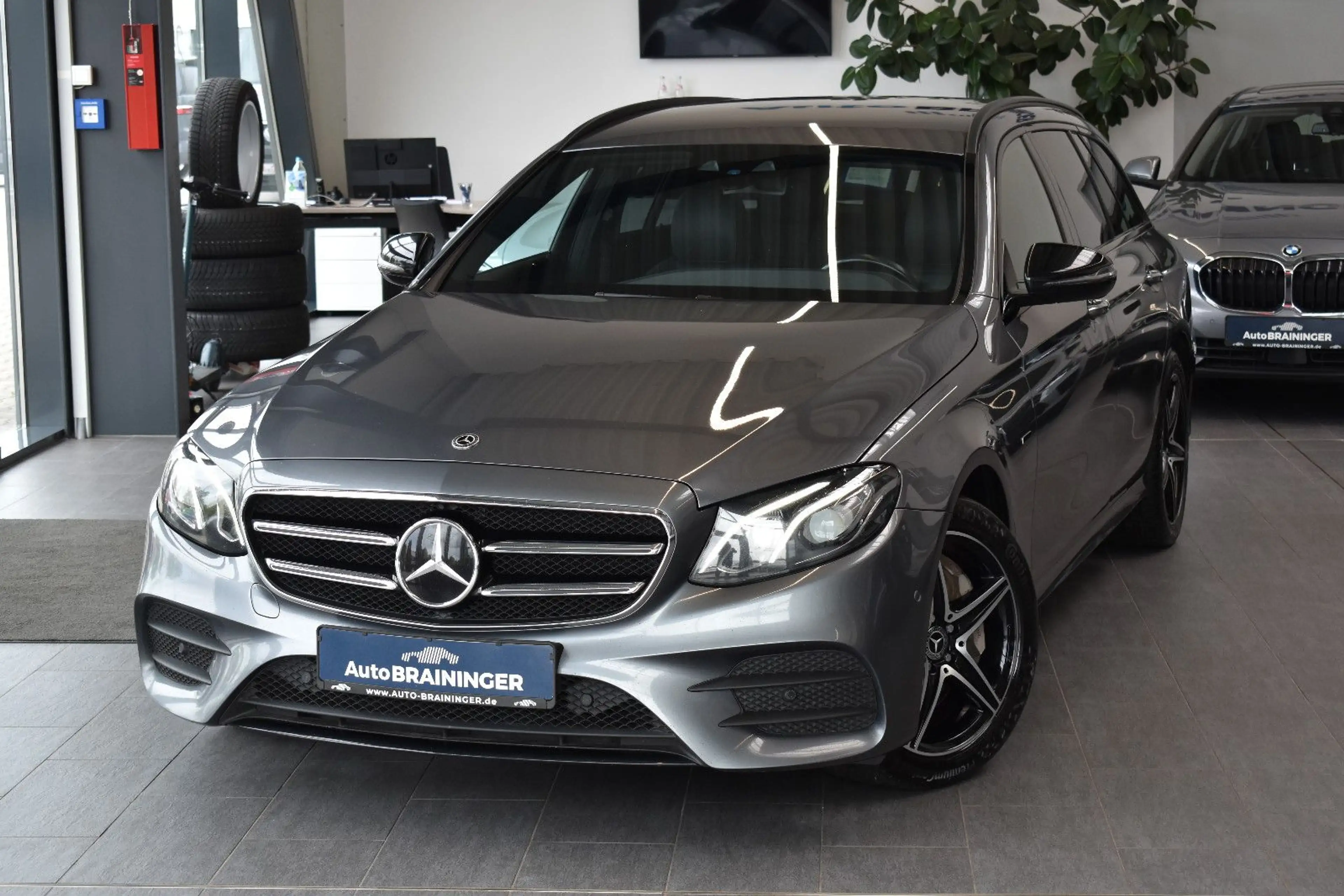 Mercedes-Benz E 300 de T 9G-tronic AMG-Line LED~Distron~Comand