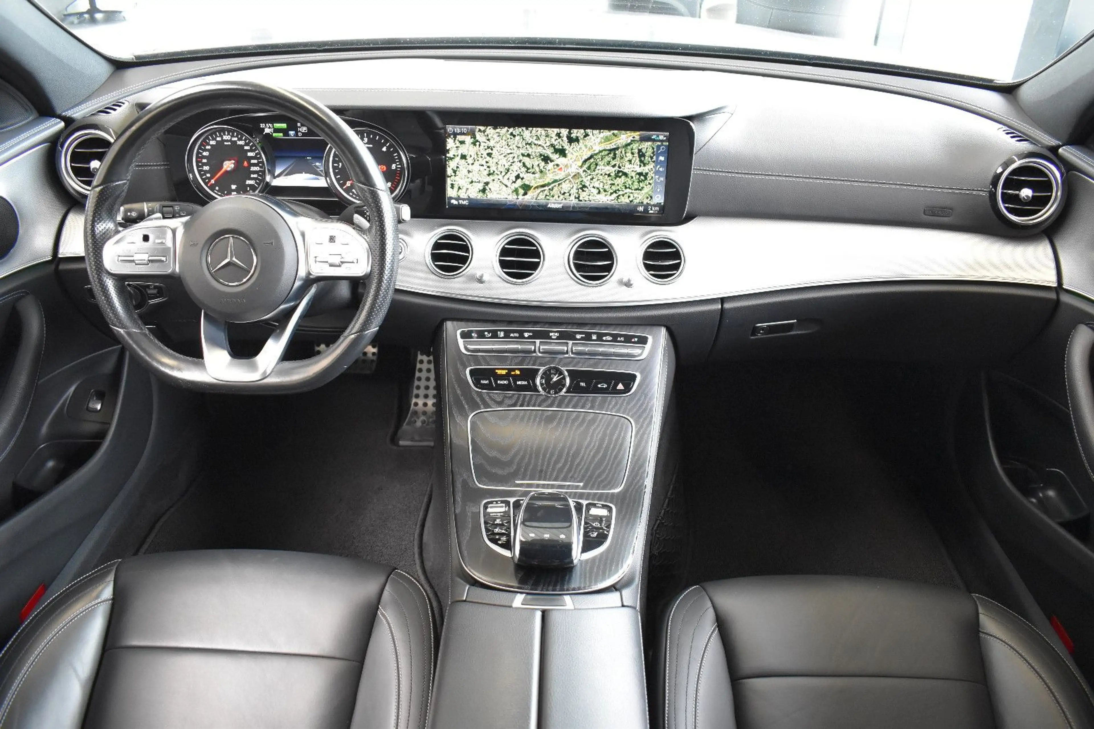 Mercedes-Benz E 300 de T 9G-tronic AMG-Line LED~Distron~Comand — photo 3