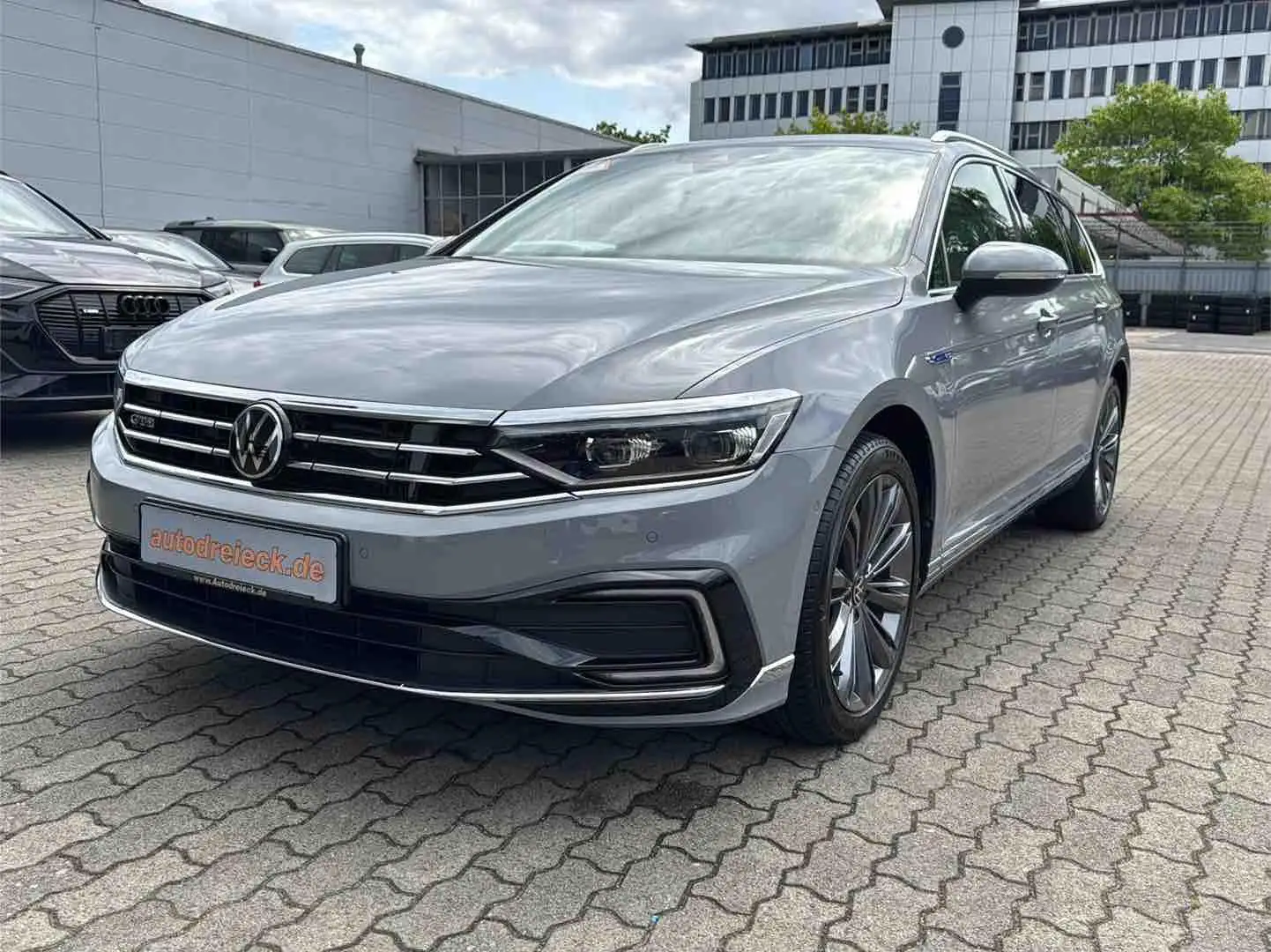 Volkswagen Passat Variant GTE AHK IQ.LIGHT 18Z VC KAMERA Gris - 1