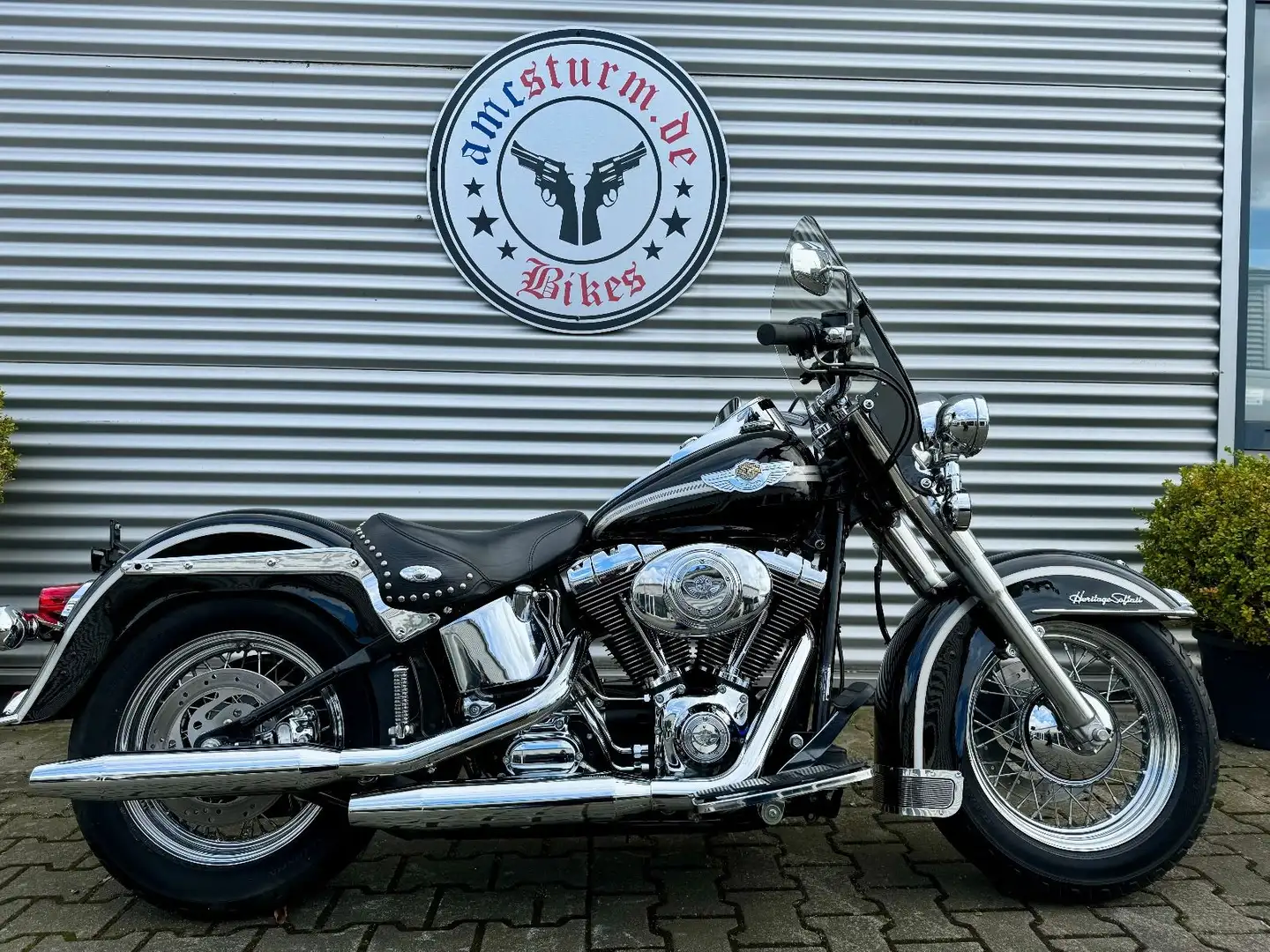 Harley-Davidson FLSTC Heritage Softail Classic 100th Anniversary Silver - 1