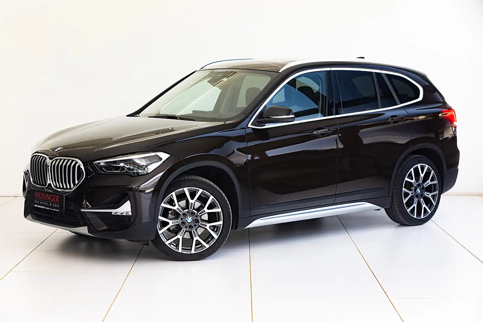 BMW X1 xDrive18d Aut. Braun - 1