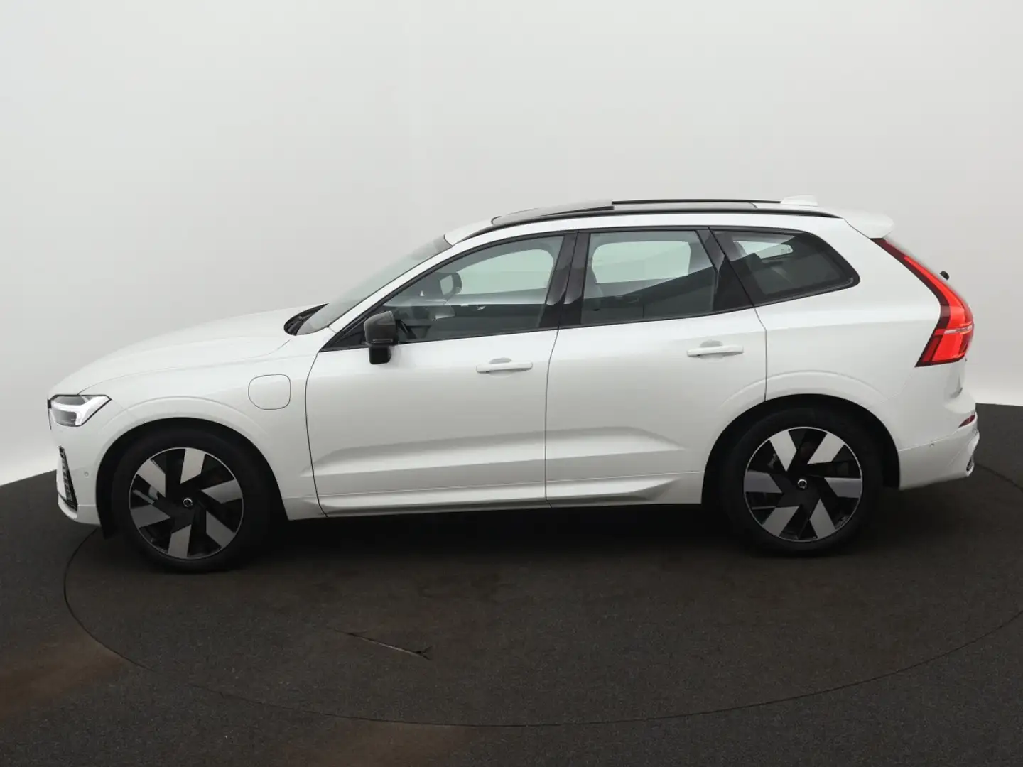 Volvo XC60 2.0 T6 AWD Ultimate Dark Blanc - 2