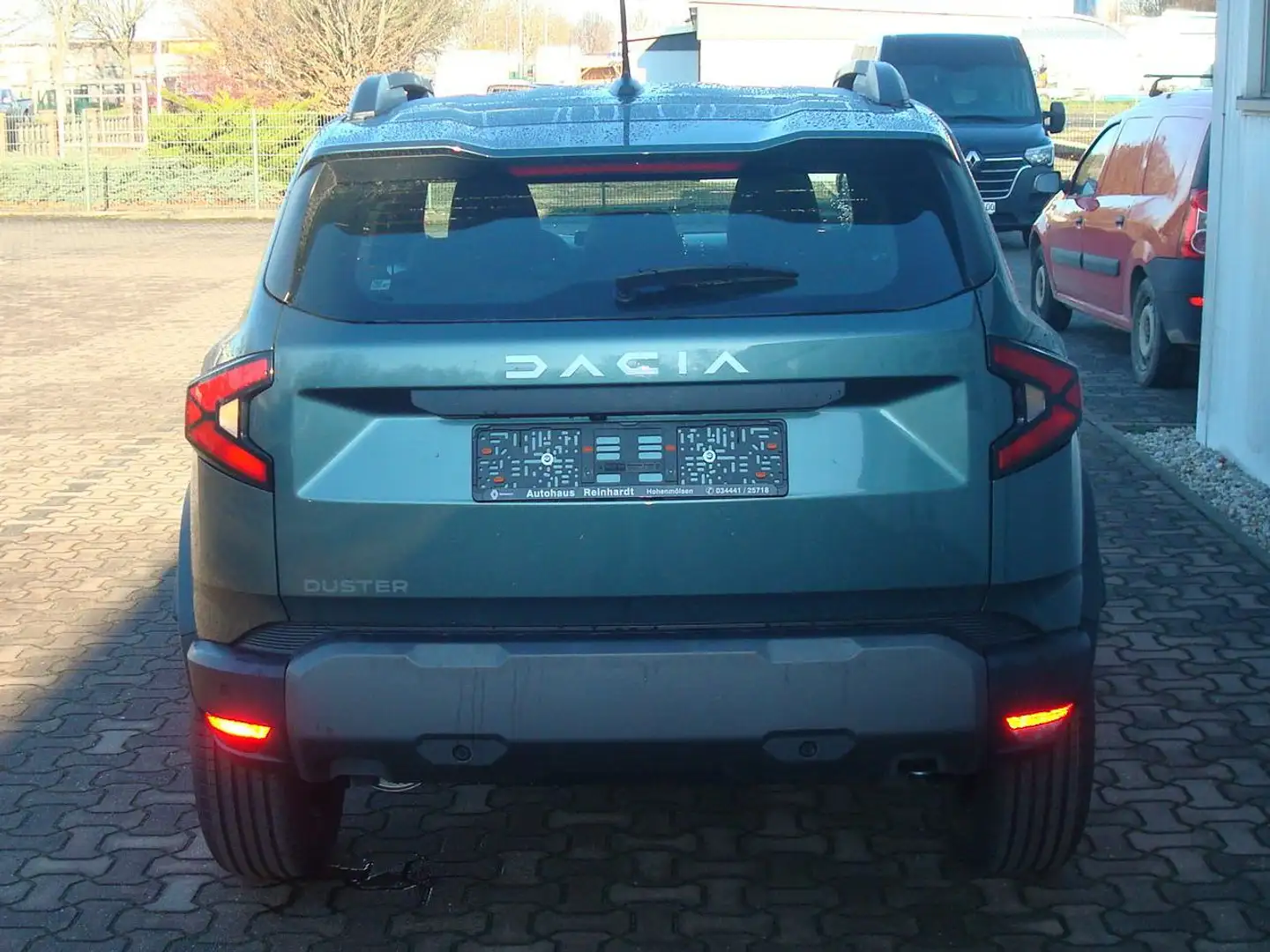 Dacia Duster TCe 130 Expression III 1,2 Grün - 2