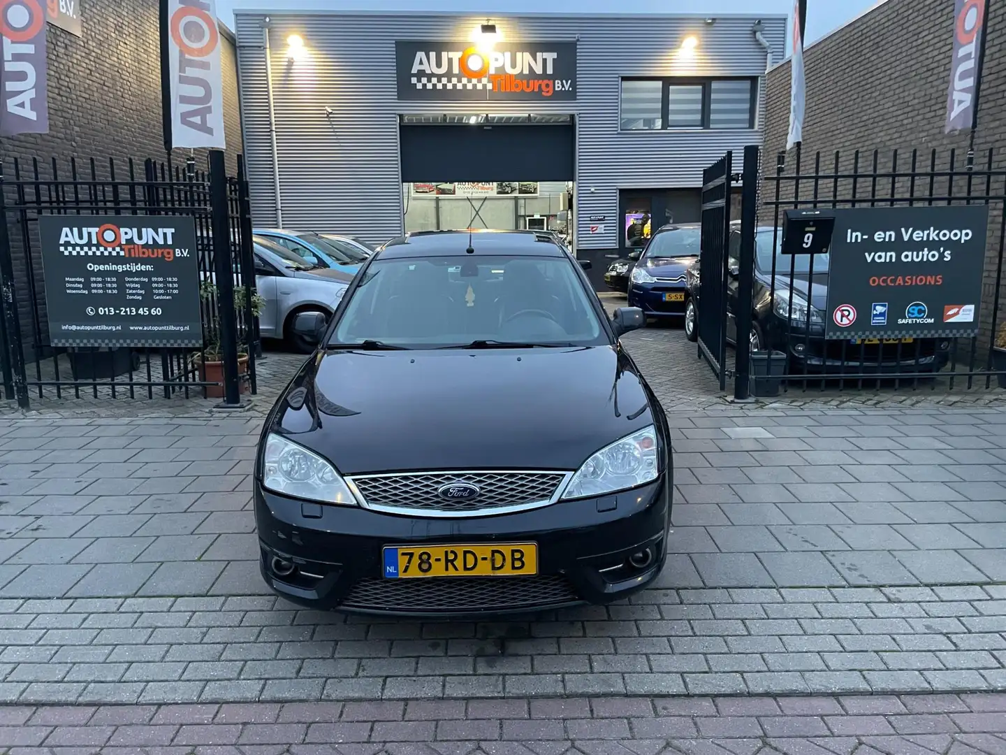 Ford Mondeo 2.2 TDCi Titanium 1e Eigenaar! Trekhaak Airco NAP Schwarz - 2