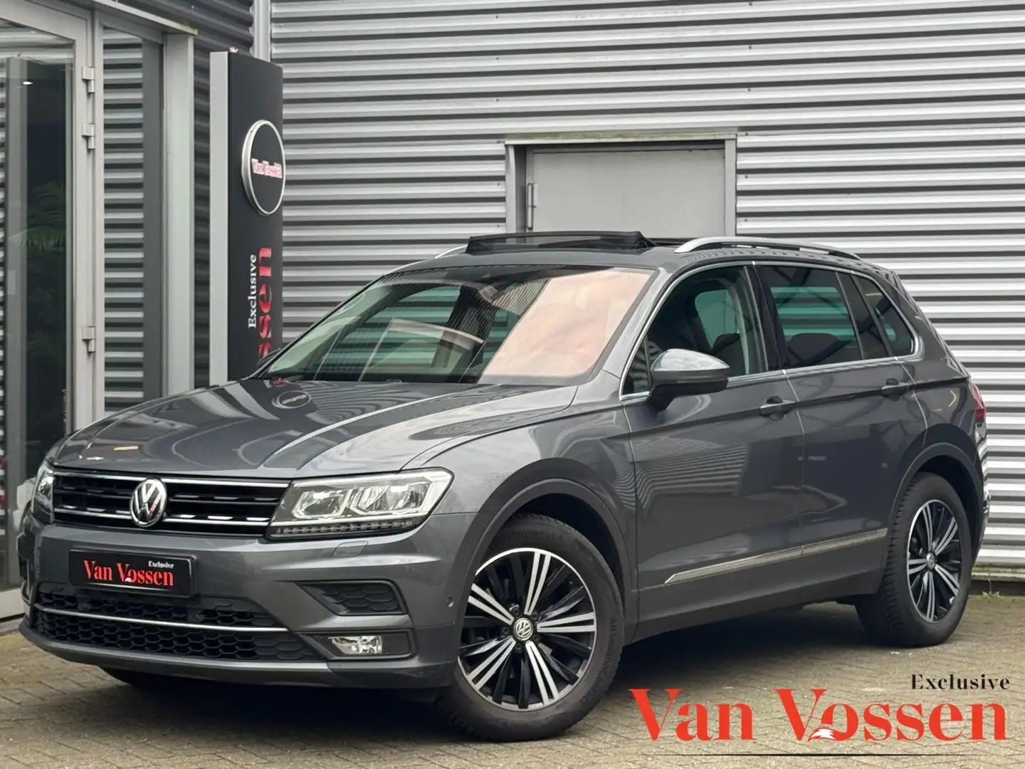 Volkswagen Tiguan 1.5 TSI|Pano|Trekhaak|Carplay|Camera|ACC|DSG Gris - 1