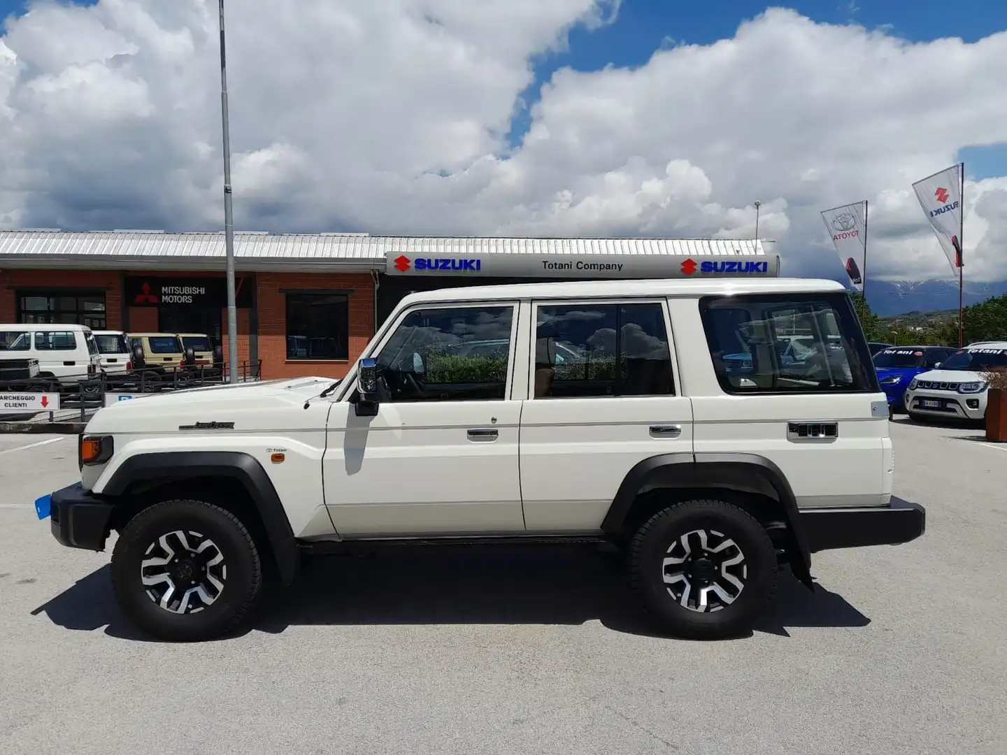 Toyota Land Cruiser GRJ 76 4.0 B 271CV VX A/T 5 PORTE Beyaz - 2