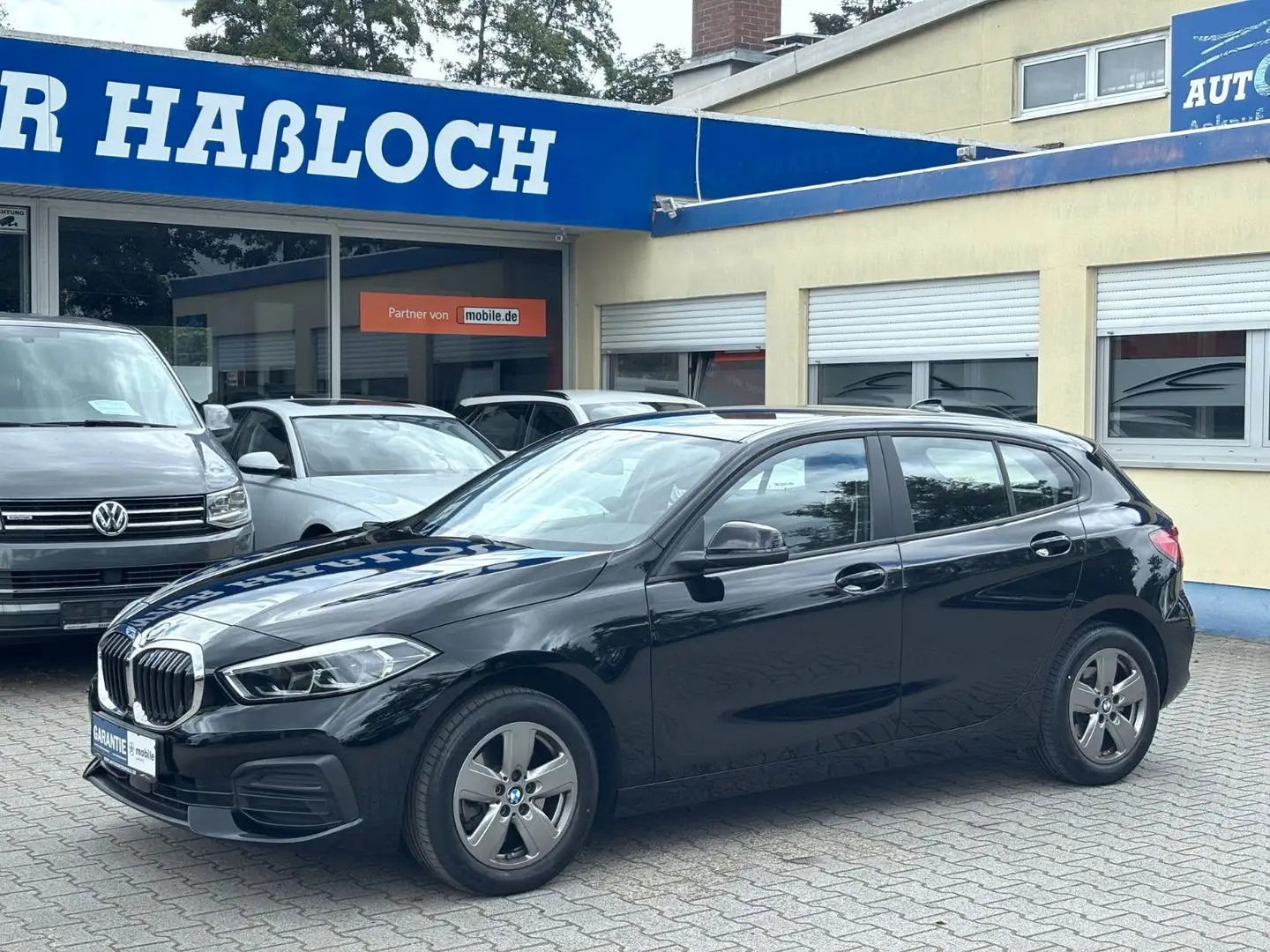 BMW 118 i Lim. Advantage Plus*Navi*Virtual C*LED*PDC Schwarz - 1