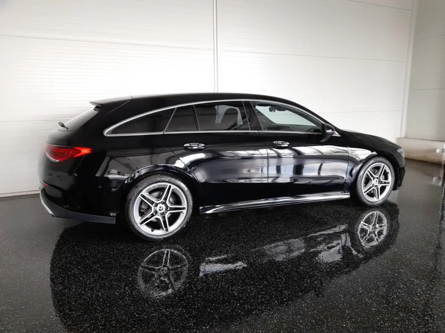 Mercedes-Benz CLA 220 CLA SB AMG-LINE 220 d Aut *MATRIX LED / NAVI / VIRTUELL / KAMERA / ACC / DCC / E-KLAPPE* Schwarz - 2