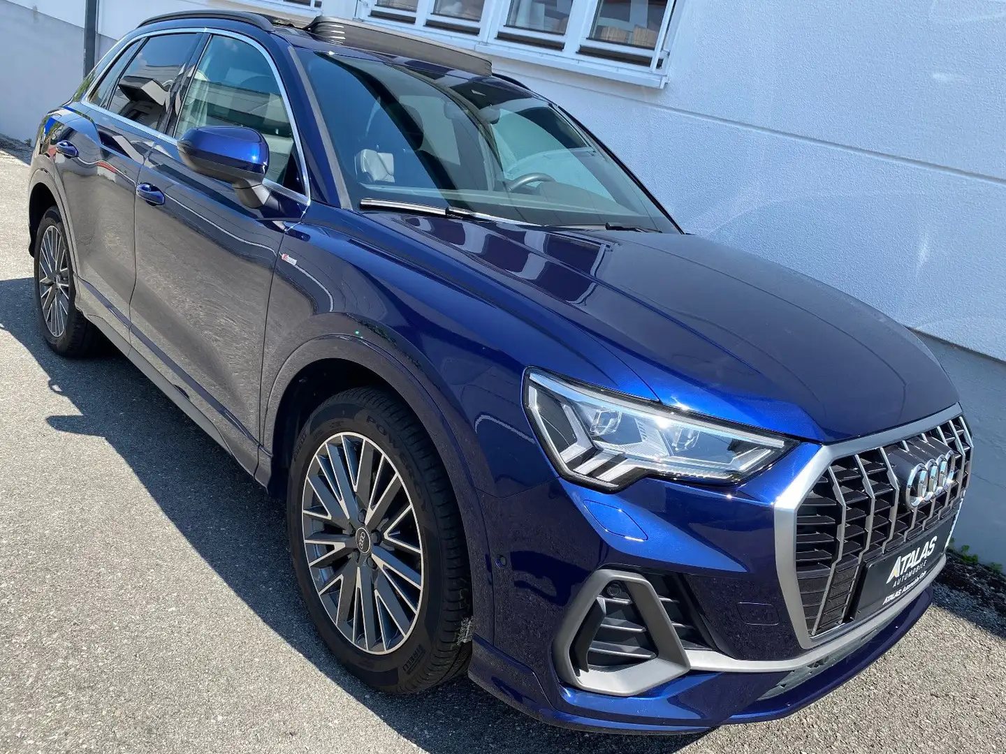 Audi Q3 35 TFSI S line Sportpaket/plus*Panorama-Matr* Blu/Azzurro - 1