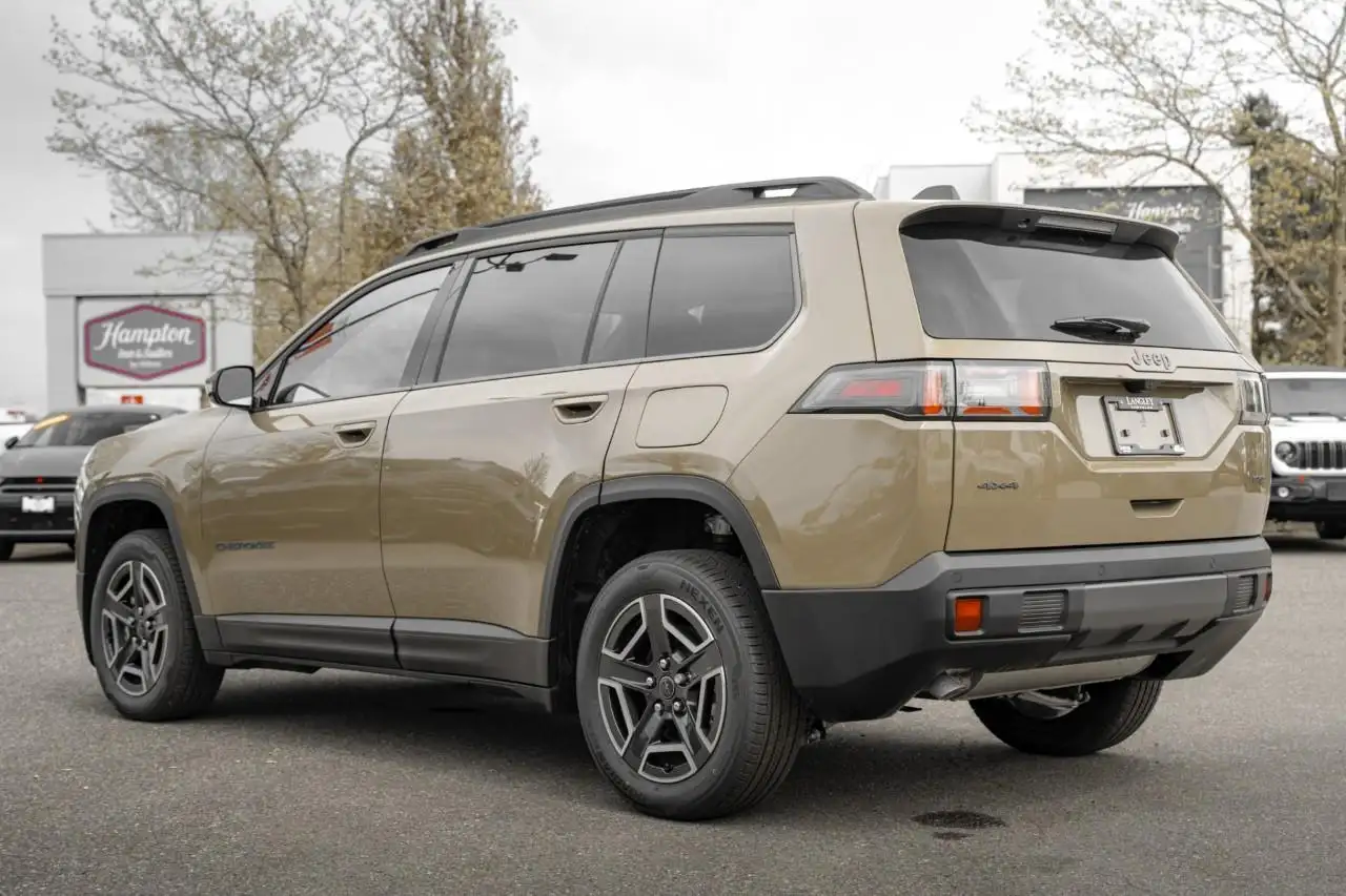 Jeep Cherokee снимка Jeep Cherokee