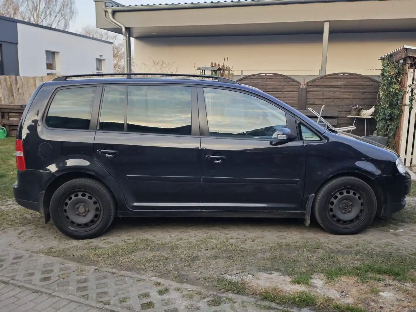 Volkswagen Touran Touran 2.0 TDI Trendline Noir - 1