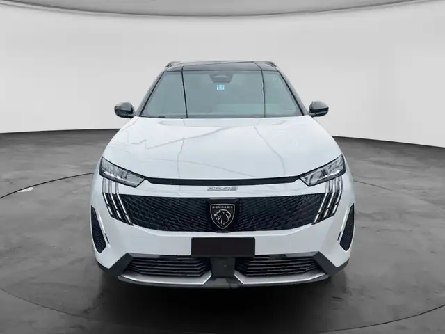 Peugeot 5008 view 2