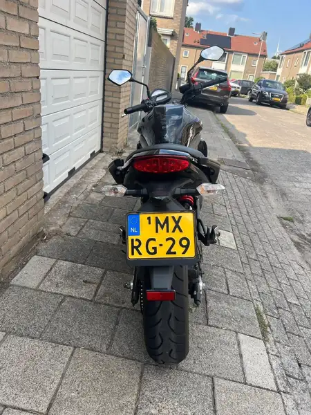 Kawasaki ER-6n - foto 2
