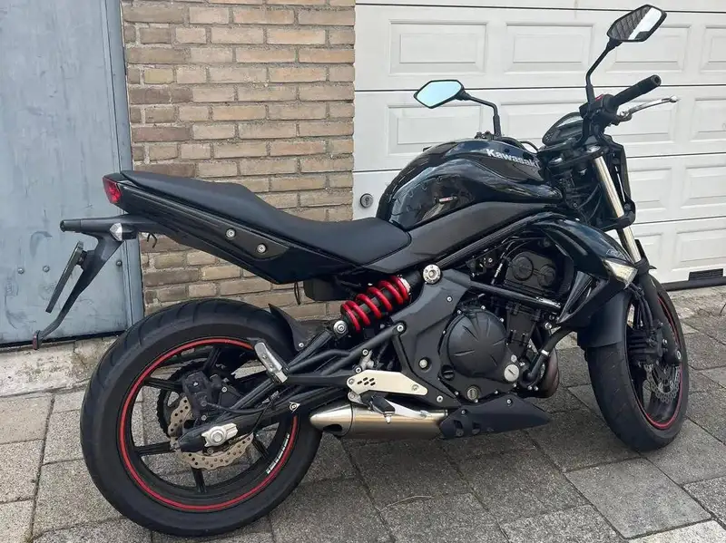Kawasaki ER-6n - foto 3