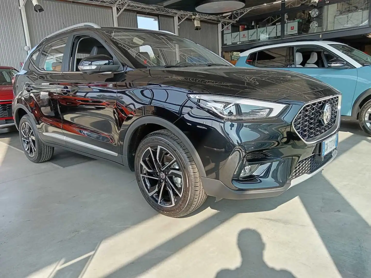 MG ZS (2021-) Classic 1.5 VTi-tech Luxury Schwarz - 2