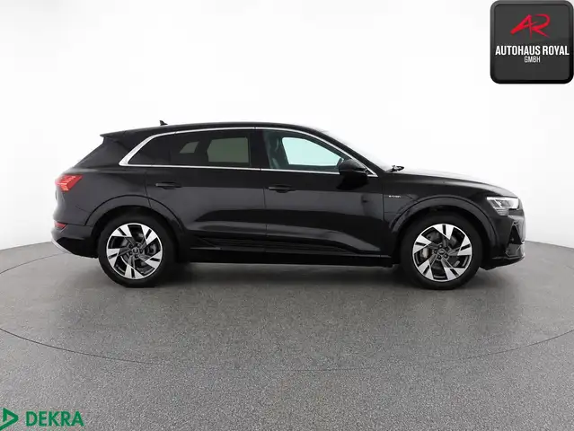 Audi E-Tron view 6