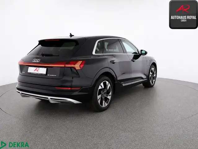 Audi E-Tron view 5