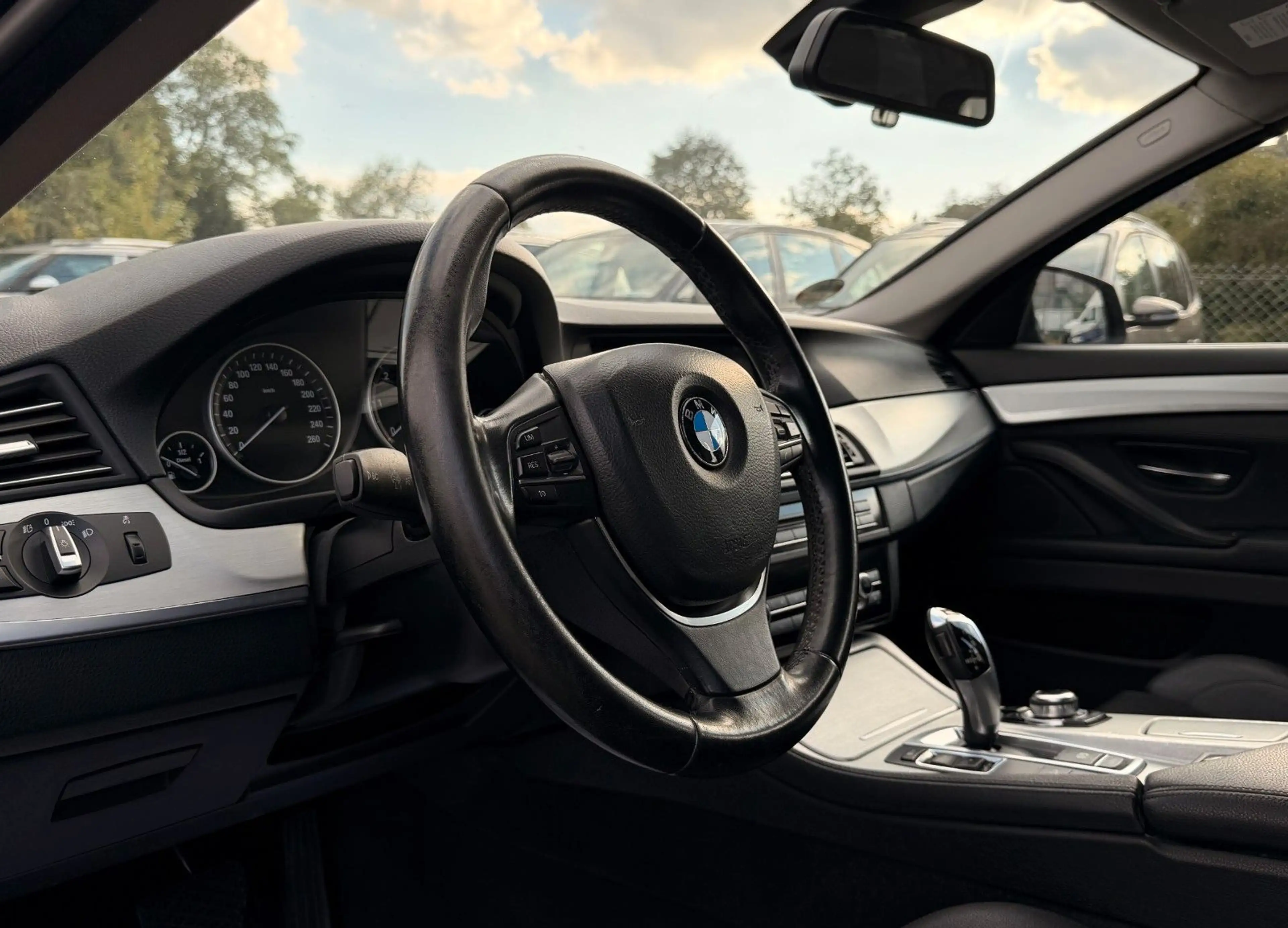 BMW 525 5 Touring 525 d xDrive°XENON°LEDER°AHK°NAVI° — photo 7