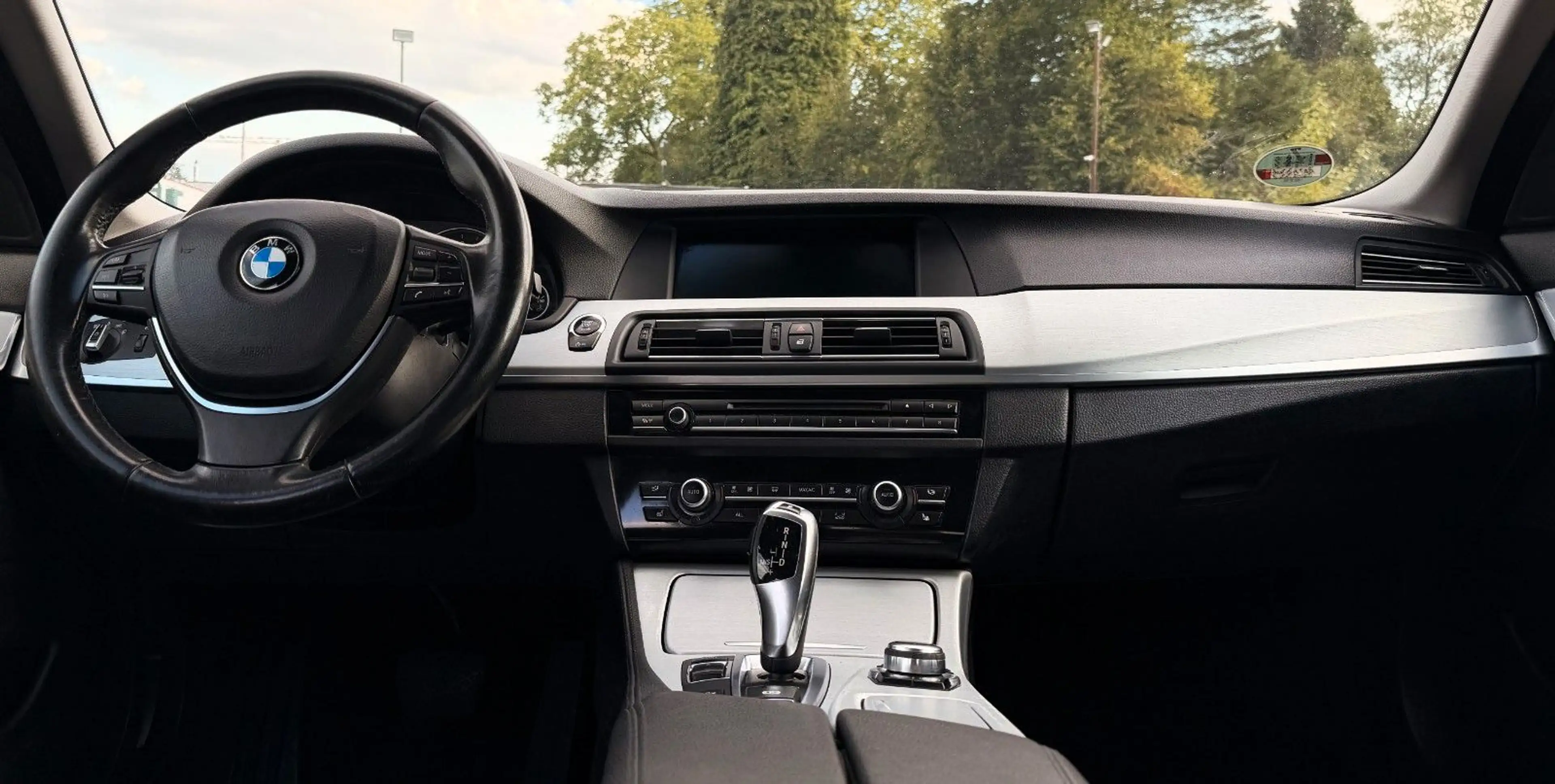 BMW 525 5 Touring 525 d xDrive°XENON°LEDER°AHK°NAVI° — photo 9