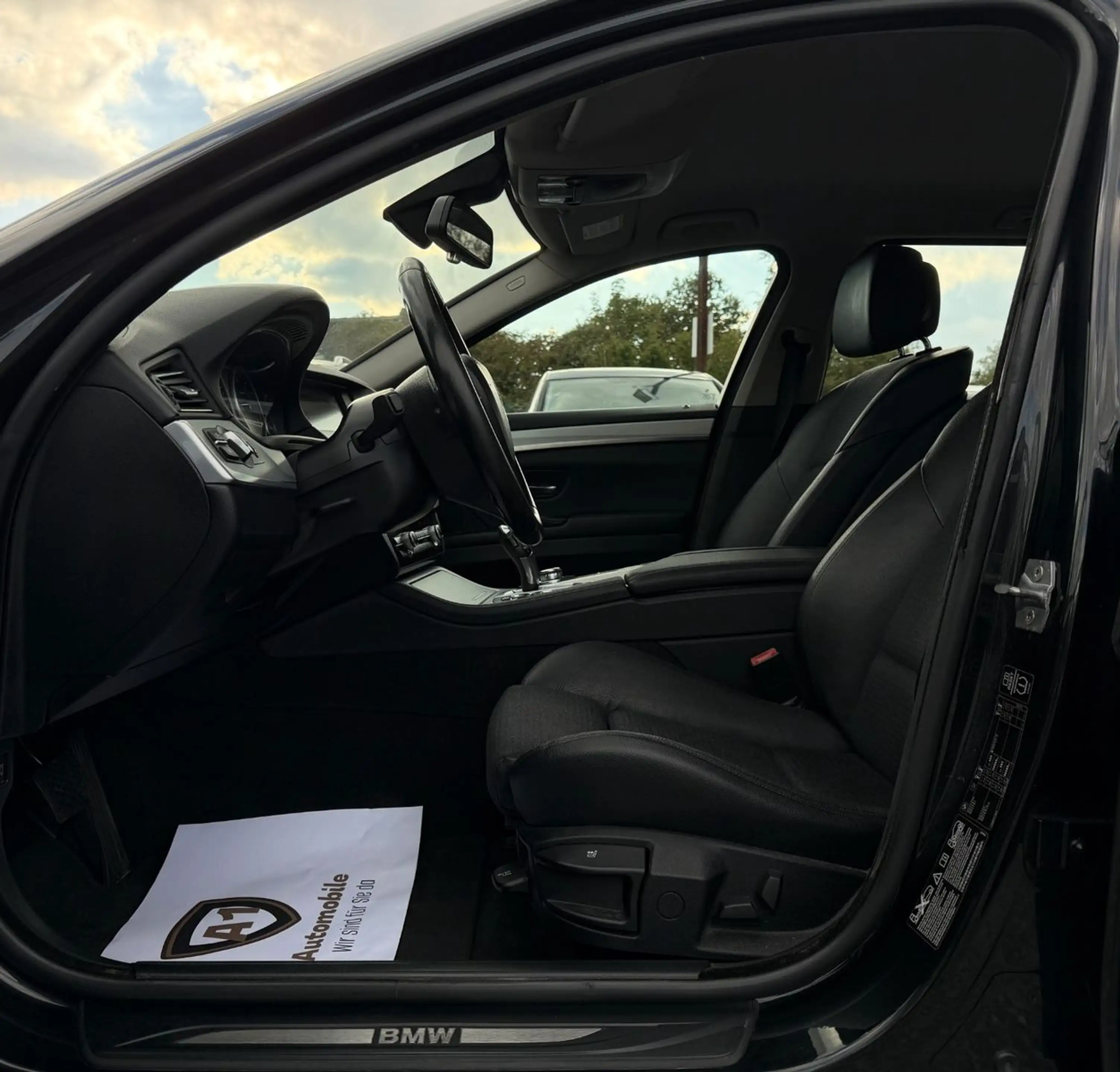 BMW 525 5 Touring 525 d xDrive°XENON°LEDER°AHK°NAVI° — photo 8